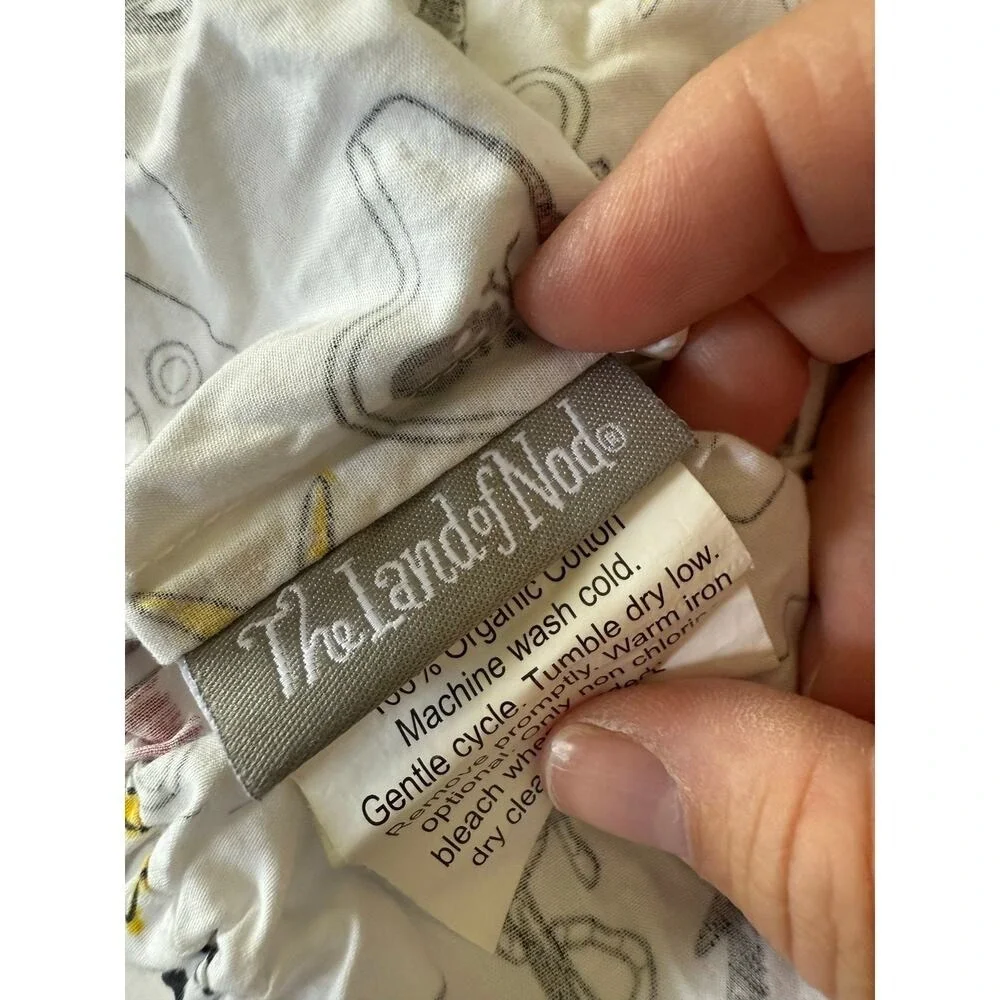 Pottery Barn‎ Pirate print fitted crib sheet